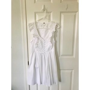 FREE PEOPLE | Gorgeous white cotton 🌿